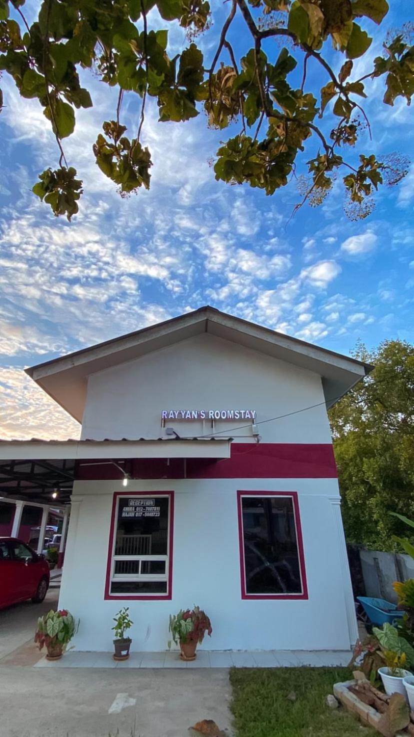 Rayyan'S Roomstay Pantai Kok Exterior photo