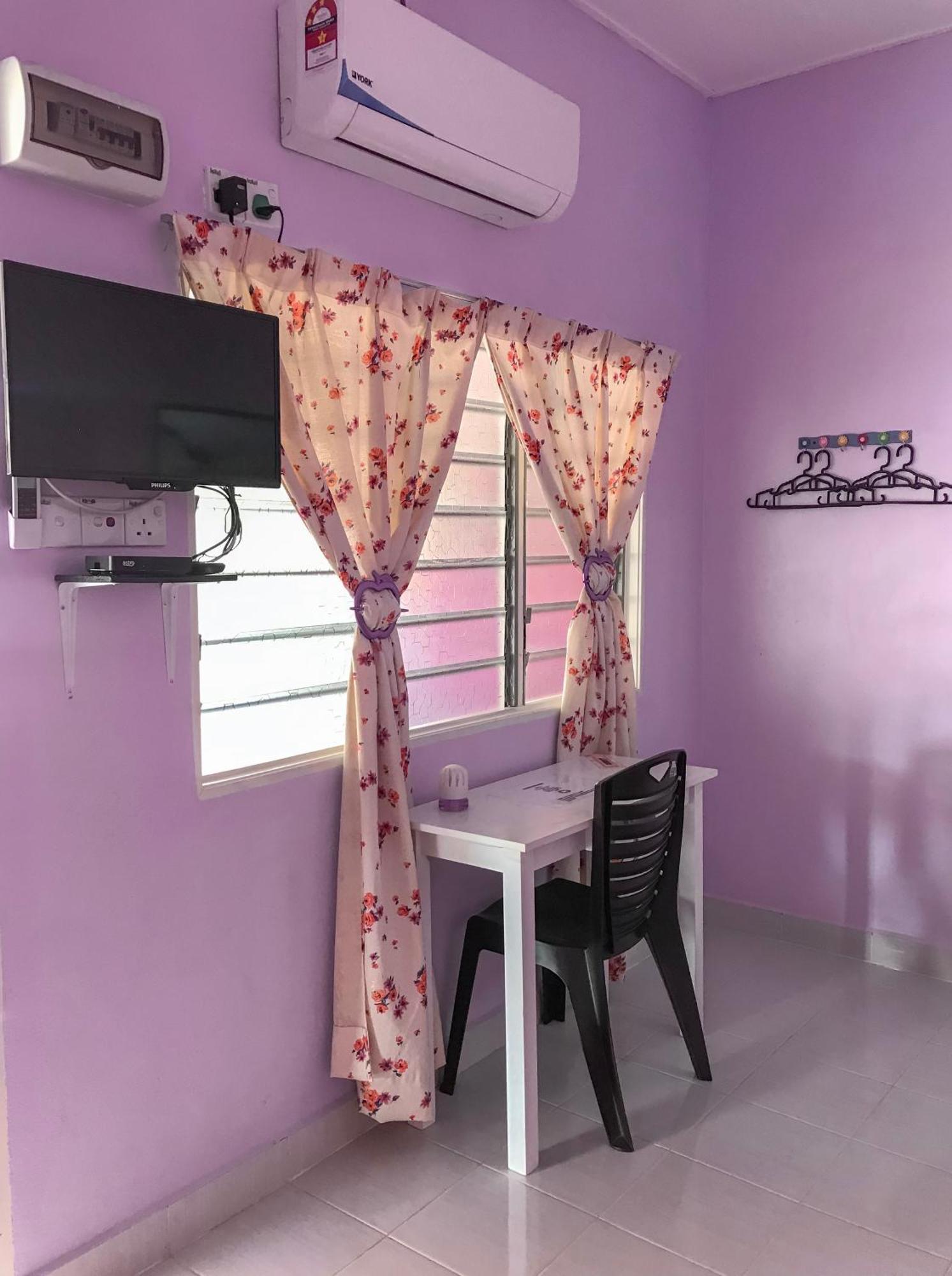 Rayyan'S Roomstay Pantai Kok Exterior photo