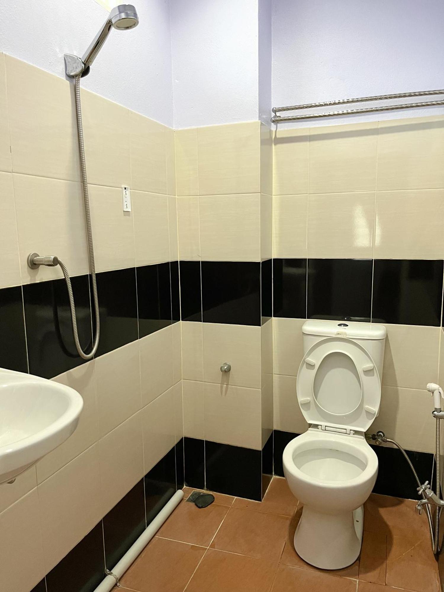 Rayyan'S Roomstay Pantai Kok Exterior photo