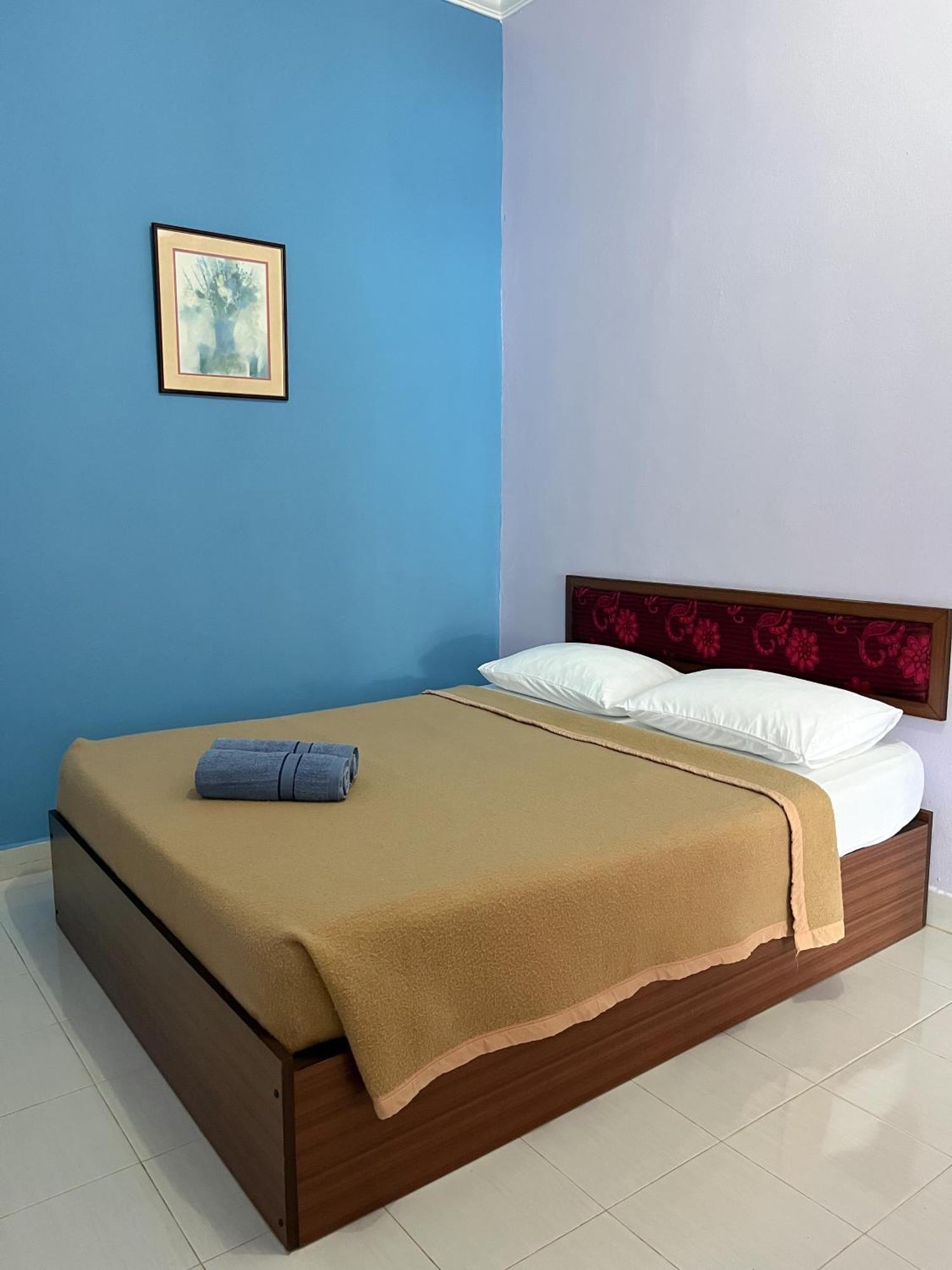 Rayyan'S Roomstay Pantai Kok Exterior photo